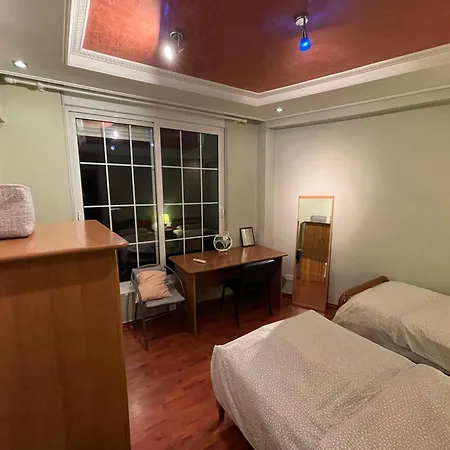 아파트 Pine-tree Spacious 2 Bdr Near Tanners' Bridge With Hot Tub 티라나