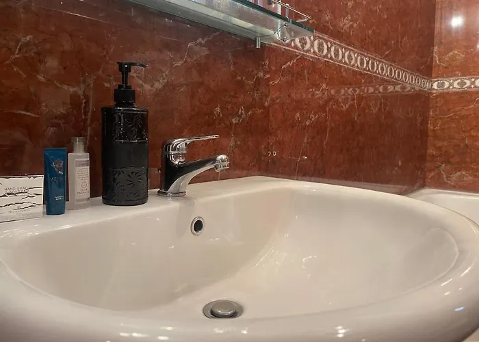 Pine-tree Spacious 2 Bdr Near Tanners' Bridge With Hot Tub *