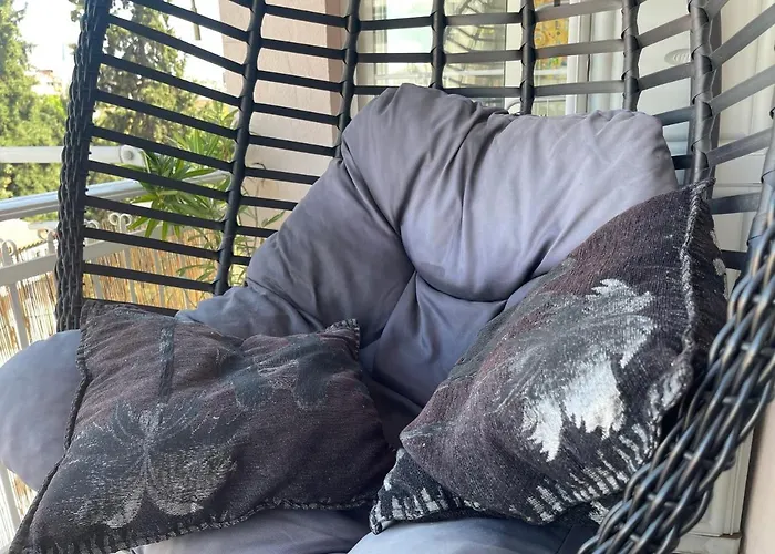 Pine-tree Spacious 2 Bdr Near Tanners' Bridge With Hot Tub Apartman