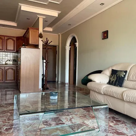 Pine-tree Spacious 2 Bdr Near Tanners' Bridge With Hot Tub Apartamento
