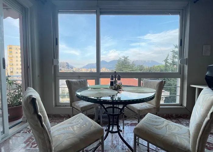 公寓 Pine-tree Spacious 2 Bdr Near Tanners' Bridge With Hot Tub 地拉那