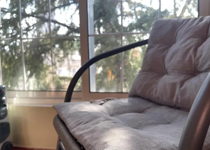 Pine-tree Spacious 2 Bdr Near Tanners' Bridge With Hot Tub * 地拉那